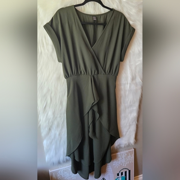 SHEIN Perfectly Ruffled High Low Dress - Picture 2 of 6